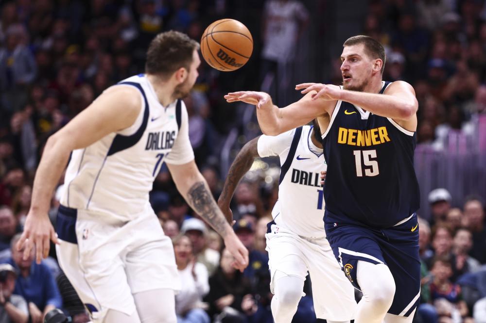 大红土网球 大红土网球