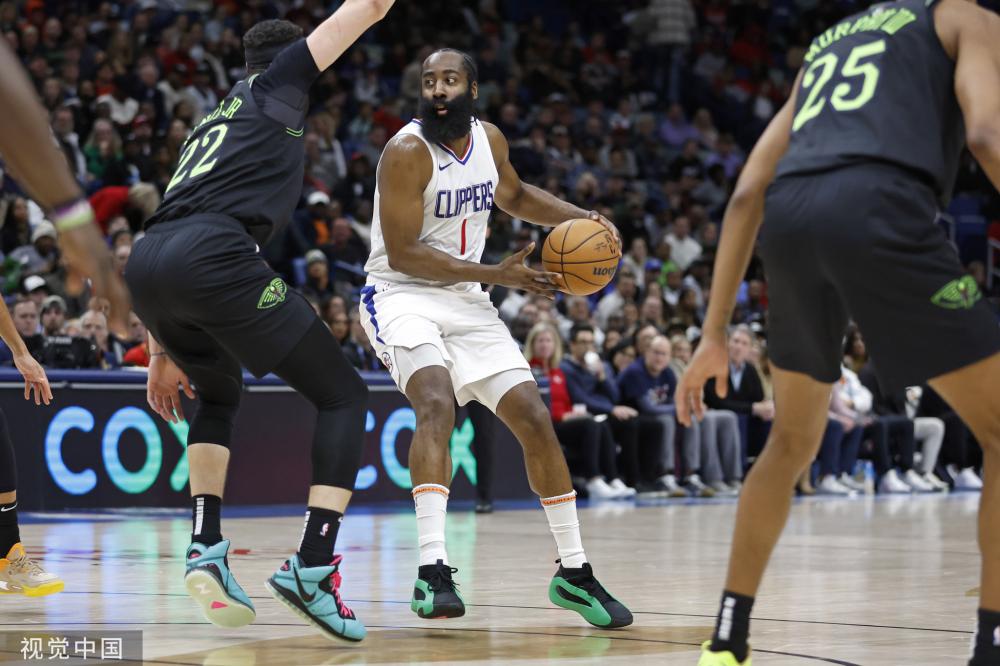 队中扮演着 队中扮演着